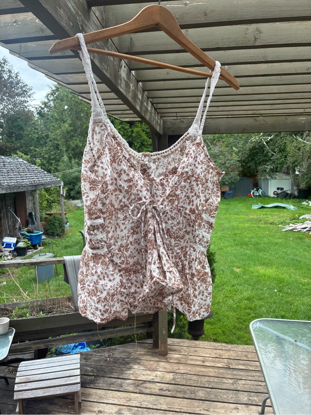American Eagle Outfitters Floral Tie-Front Cami - White & Brown